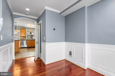 Entry Way - 735 S Decker Ave, Baltimore, MD 21224 photo 4 of 8