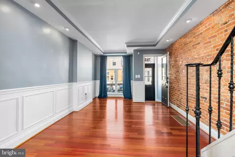 Living - 735 S Decker Ave, Baltimore, MD 21224 photo 1 of 2