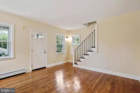 Living - 4713 Elsrode Ave, Baltimore, MD 21214 photo 3 of 5