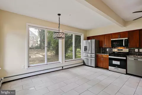 Kitchen - 4713 Elsrode Ave, Baltimore, MD 21214 photo 4 of 4
