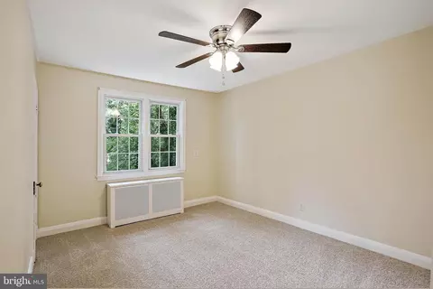Bedroom - 4713 Elsrode Ave, Baltimore, MD 21214 photo 4 of 5