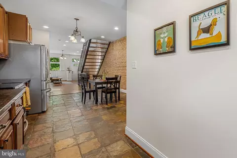 Entry Way - 2731 Eastern Ave, Baltimore, MD 21224 photo 3 of 4