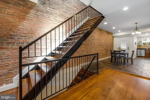 Entry Way - 2731 Eastern Ave, Baltimore, MD 21224 photo 2 of 4