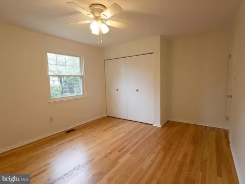 Bedroom - 710 Hunting Pl, Baltimore, MD 21229 photo 6 of 6