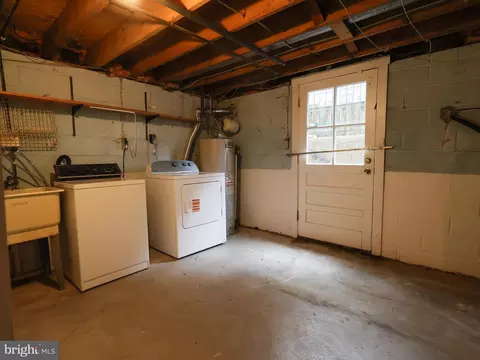 Other - 710 Hunting Pl, Baltimore, MD 21229 photo 11 of 12
