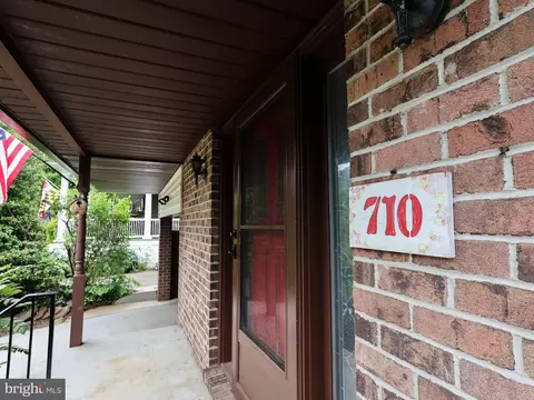 Other - 710 Hunting Pl, Baltimore, MD 21229 photo 1 of 12