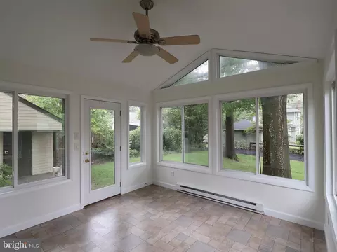 Exterior - 710 Hunting Pl, Baltimore, MD 21229 photo 6 of 9