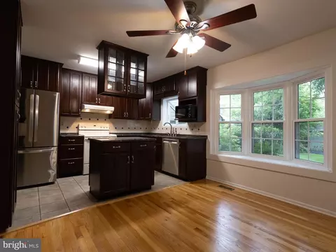 Other - 710 Hunting Pl, Baltimore, MD 21229 photo 2 of 12