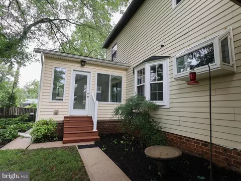 Exterior - 710 Hunting Pl, Baltimore, MD 21229 photo 9 of 9