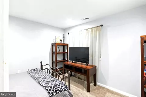 Bedroom - 212 Aisquith St, Baltimore, MD 21202 photo 5 of 6