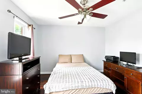 Bedroom - 212 Aisquith St, Baltimore, MD 21202 photo 2 of 6