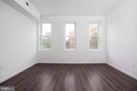 Living - 721 E 22nd St, Baltimore, MD 21218 photo 6 of 7