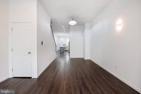 Entry Way - 721 E 22nd St, Baltimore, MD 21218 photo 1 of 9
