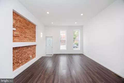 Living - 721 E 22nd St, Baltimore, MD 21218 photo 2 of 7