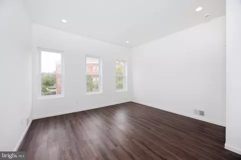 Living - 721 E 22nd St, Baltimore, MD 21218 photo 7 of 7
