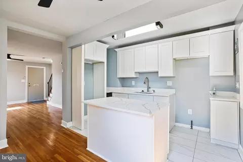 Entry Way - 2800 Windsor Ave, Baltimore, MD 21216 photo 4 of 8