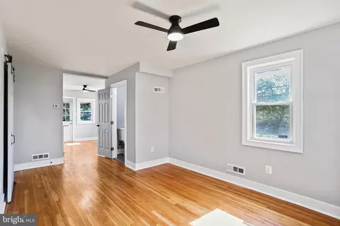 Entry Way - 2800 Windsor Ave, Baltimore, MD 21216 photo 1 of 8