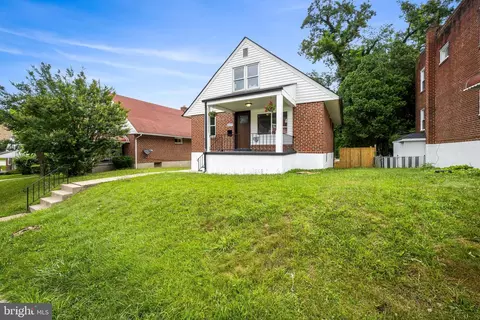 4577 Derby Manor Dr, Baltimore, MD 21215 photo 3