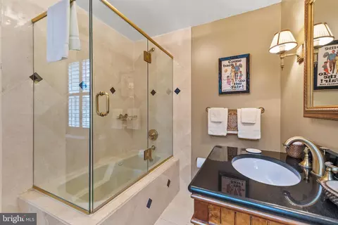 6 Upland Rd #F2, Baltimore, MD 21210 photo 22
