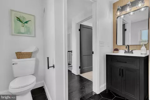 Entry Way - 1306 E 35th St, Baltimore, MD 21218 photo 8 of 14