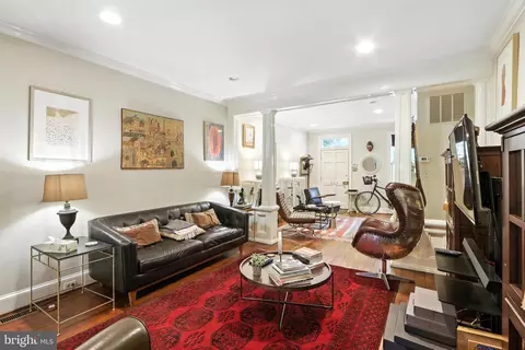 Living - 916 William St, Baltimore, MD 21230 photo 2 of 2