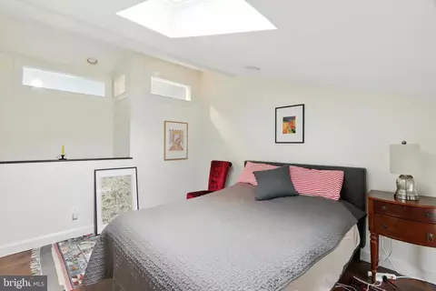 Bedroom - 916 William St, Baltimore, MD 21230 photo 5 of 6
