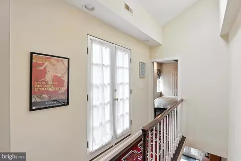 Entry Way - 916 William St, Baltimore, MD 21230 photo 4 of 4