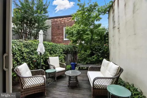 Exterior - 916 William St, Baltimore, MD 21230 photo 2 of 3
