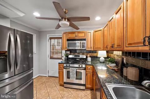 Kitchen - 809 Mangold St, Baltimore, MD 21230 photo 3 of 5