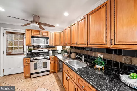Kitchen - 809 Mangold St, Baltimore, MD 21230 photo 2 of 5