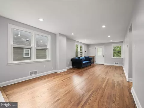 Living - 5407 Pembroke Ave, Baltimore, MD 21206 photo 7 of 9