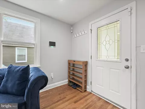 Entry Way - 5407 Pembroke Ave, Baltimore, MD 21206 photo 2 of 2