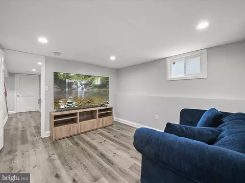 Living - 5407 Pembroke Ave, Baltimore, MD 21206 photo 9 of 9