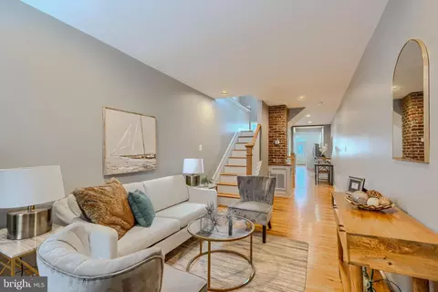 12 S Castle St, Baltimore, MD 21231 photo 2