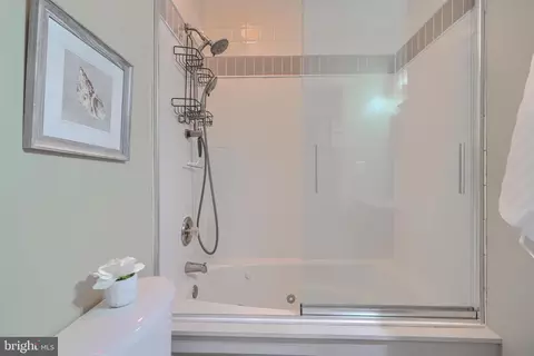 12 S Castle St, Baltimore, MD 21231 photo 24