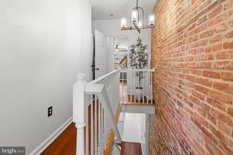 Entry Way - 823 S Decker Ave, Baltimore, MD 21224 photo 9 of 11