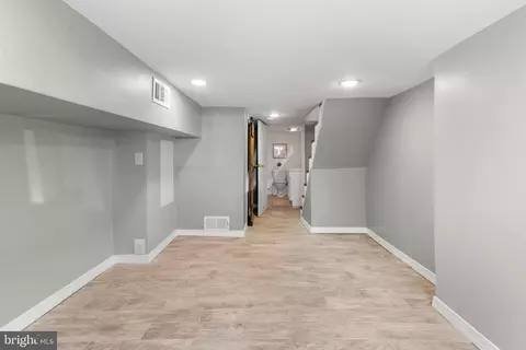 Entry Way - 823 S Decker Ave, Baltimore, MD 21224 photo 11 of 11