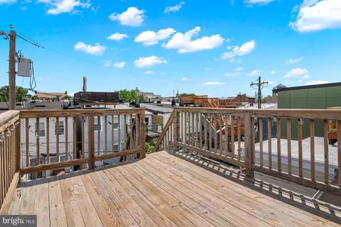 Exterior - 823 S Decker Ave, Baltimore, MD 21224 photo 6 of 8