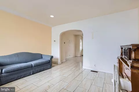 Entry Way - 421 Venable Ave, Baltimore, MD 21218 photo 1 of 1