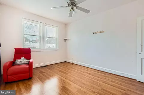 Bedroom - 421 Venable Ave, Baltimore, MD 21218 photo 2 of 3