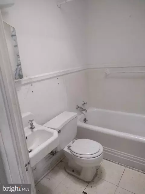 Bath - 2714 E Biddle St, Baltimore, MD 21213 photo 1 of 1