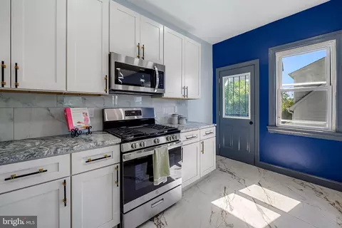 Kitchen - 3714 W Cold Spring Ln, Baltimore, MD 21215 photo 2 of 5