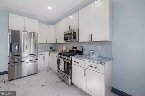 Kitchen - 3714 W Cold Spring Ln, Baltimore, MD 21215 photo 4 of 5