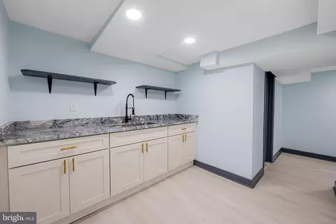 Entry Way - 3714 W Cold Spring Ln, Baltimore, MD 21215 photo 2 of 3