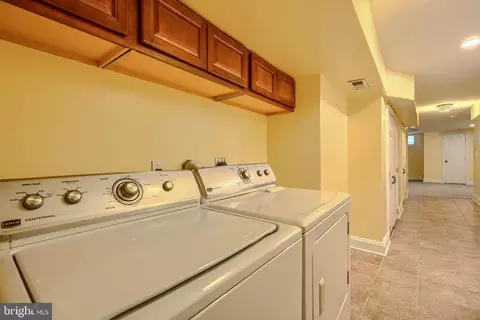 1413 Hull St, Baltimore, MD 21230 photo 30