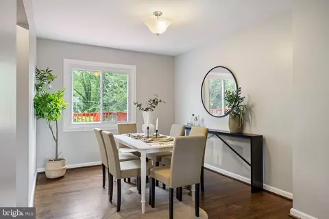 Dining - 4703 Williston St, Baltimore, MD 21229 photo 2 of 2