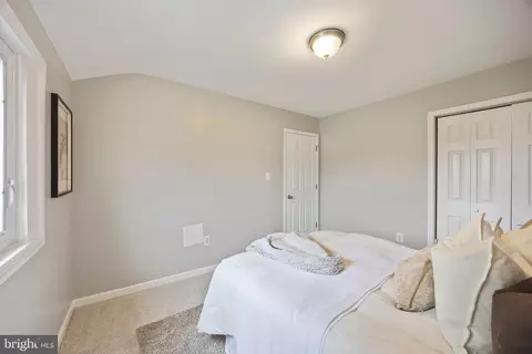 Bedroom - 4703 Williston St, Baltimore, MD 21229 photo 3 of 7