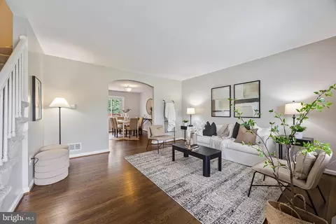 Living - 4703 Williston St, Baltimore, MD 21229 photo 1 of 3