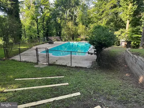 Exterior - 6016 Terrace Rd, Baltimore, MD 21209 photo 3 of 7