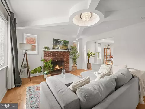 Living - 2210 Echodale Ave, Baltimore, MD 21214 photo 1 of 4